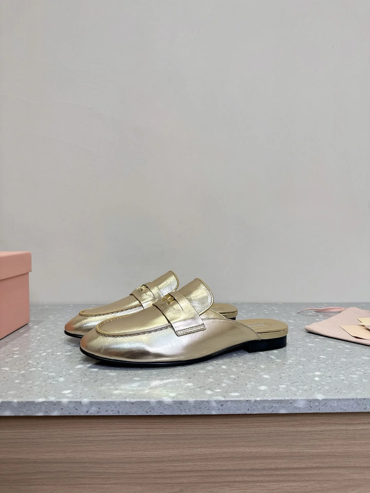 Unisex Miu Miu Sandals 7523