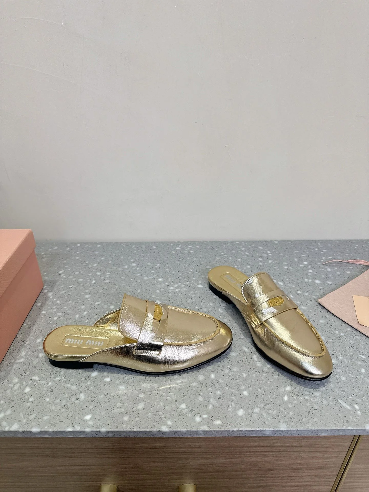 Unisex Miu Miu Sandals 7523