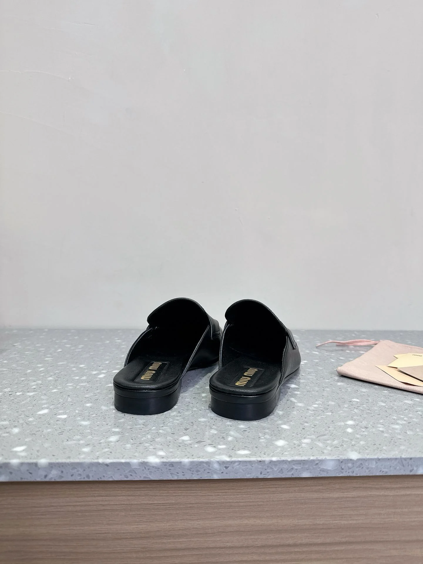 Trendsetting Miu Miu Sandals 7522