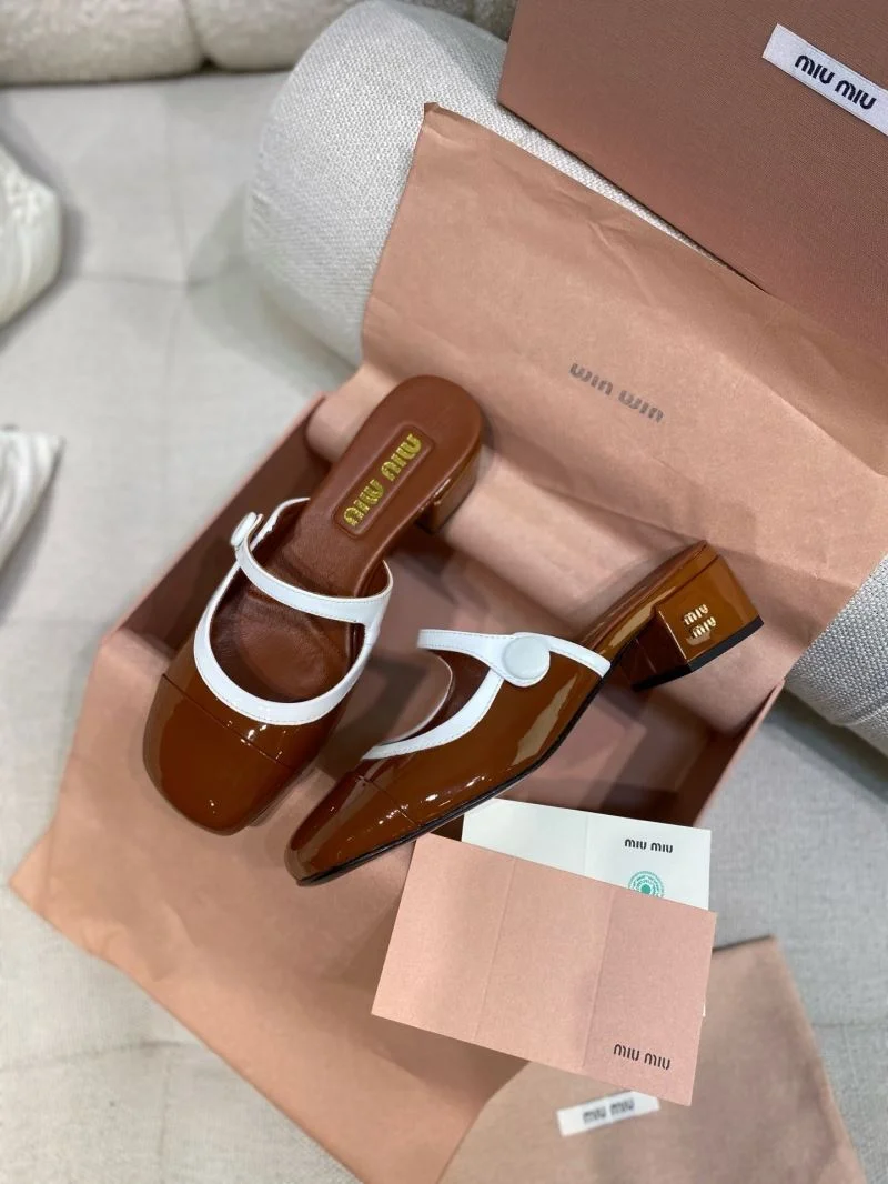 Miu Miu Sandals Stylish 11675
