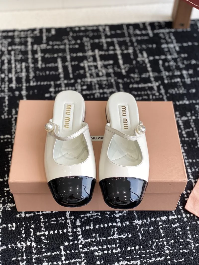 Miu Miu Sandals Comfortable 11680