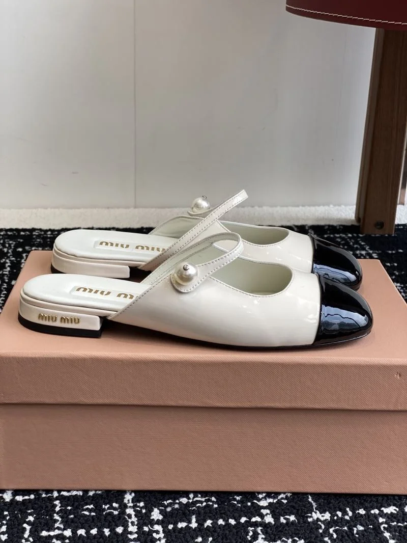 Miu Miu Sandals Comfortable 11680