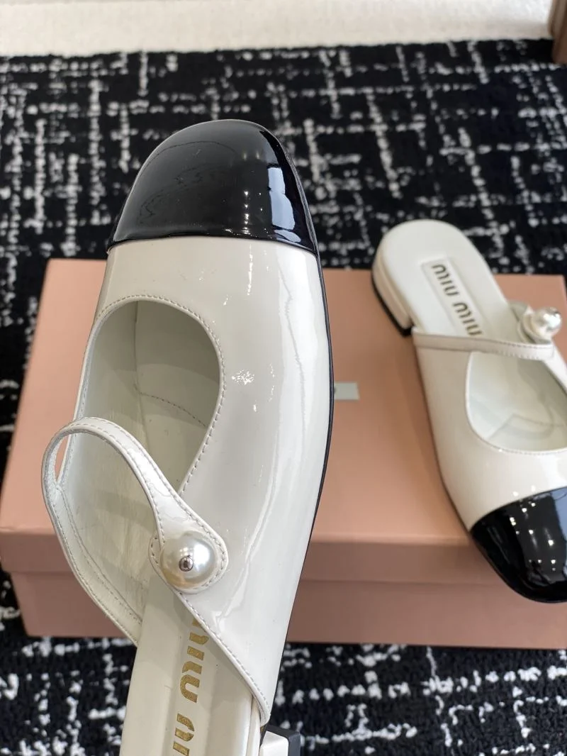 Miu Miu Sandals Comfortable 11680