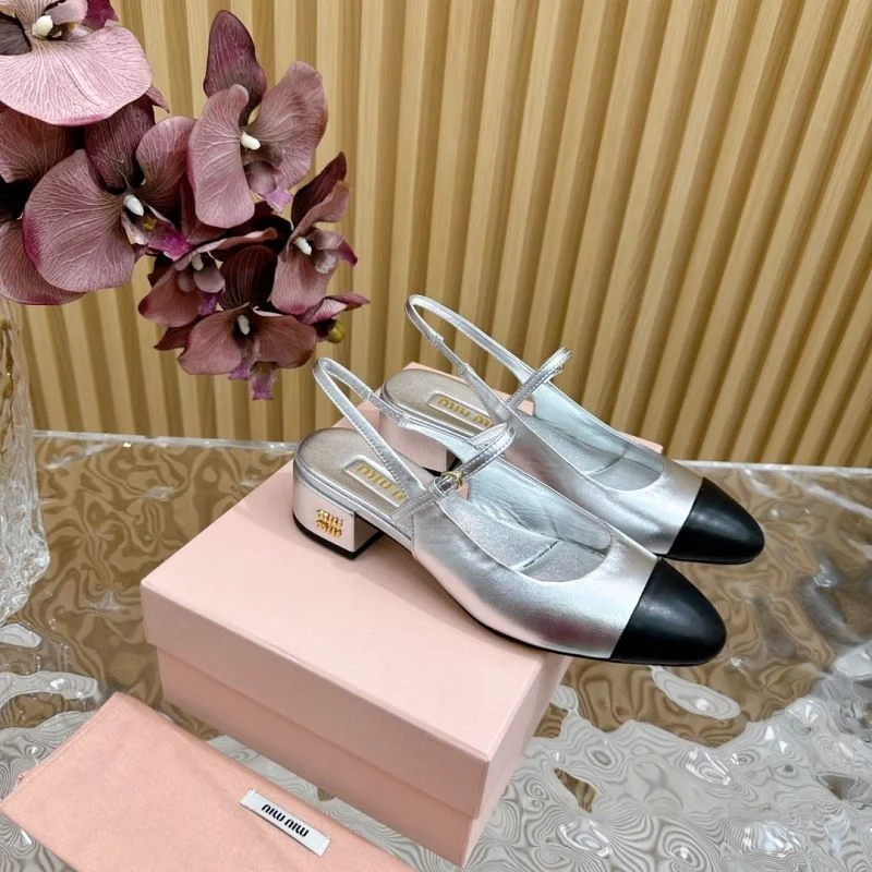 Miu Miu Sandals ModernLook 11651