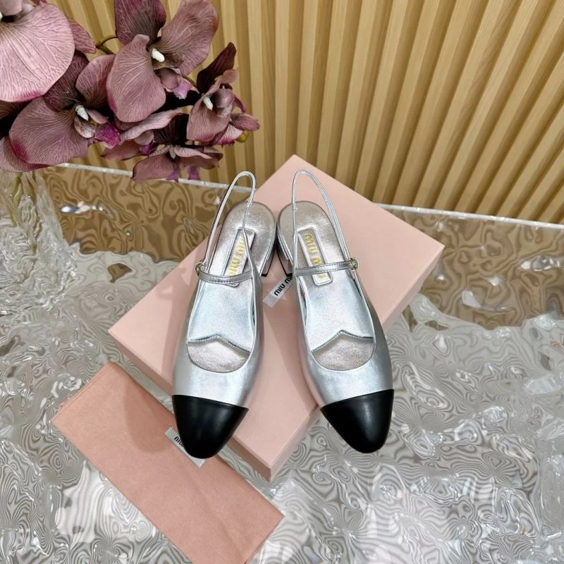 Miu Miu Sandals ModernLook 11651