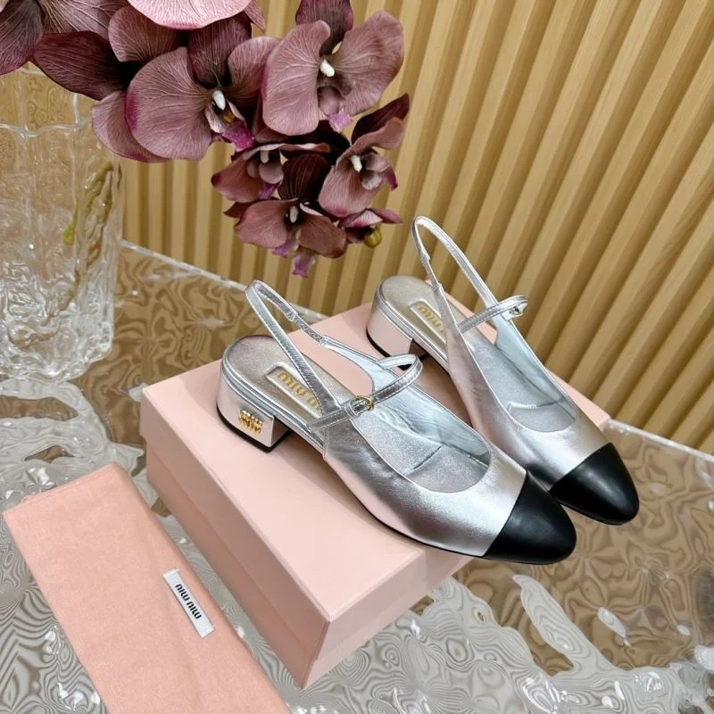 Miu Miu Sandals ModernLook 11651