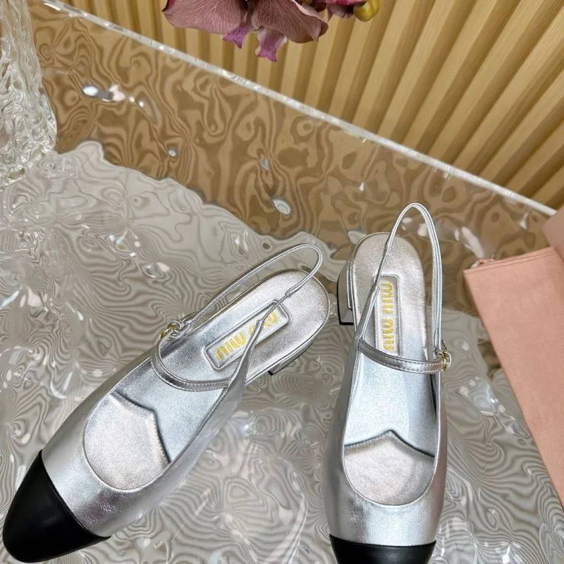 Miu Miu Sandals ModernLook 11651