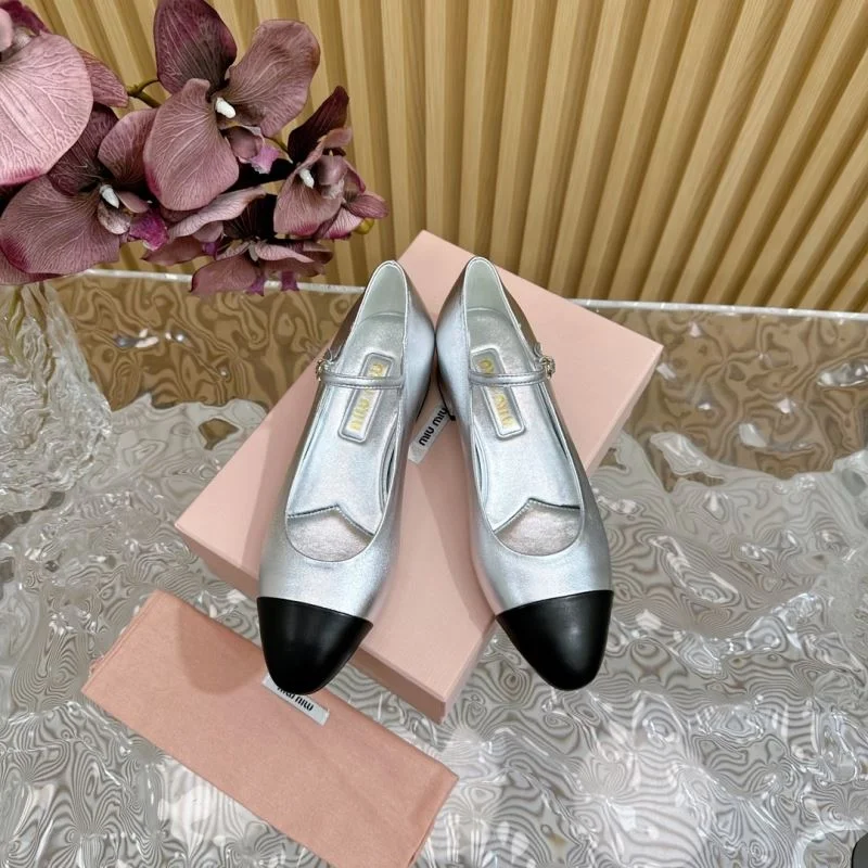 Miu Miu Sandals Attractive 11661