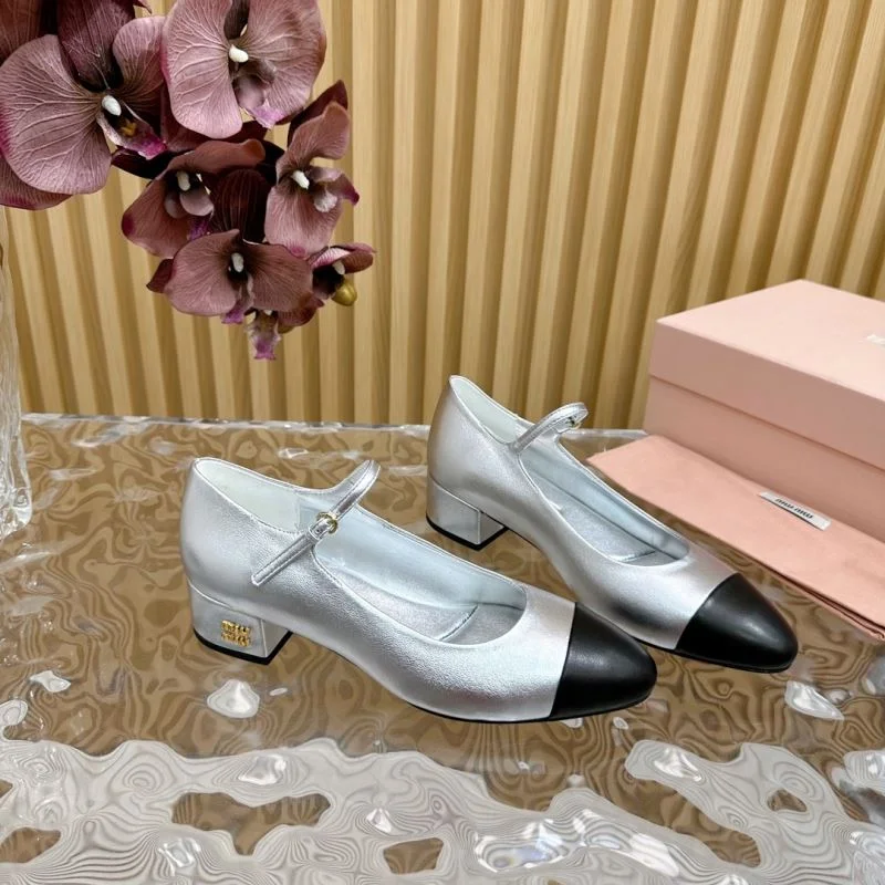 Miu Miu Sandals Attractive 11661