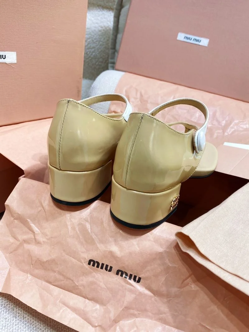 Vibrant Miu Miu Sandals 11636