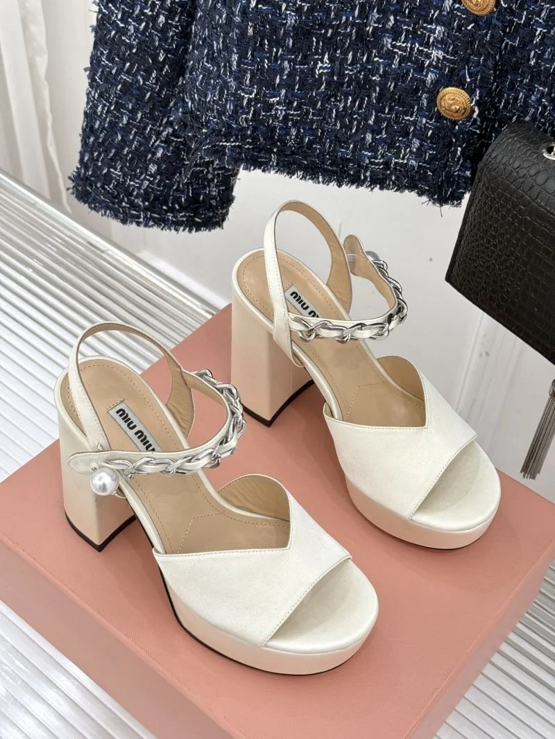 Miu Miu Sandals Trendy 11609