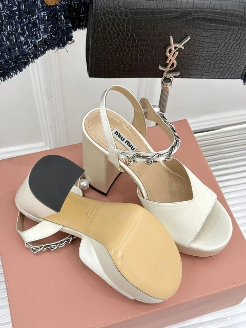 Miu Miu Sandals Trendy 11609