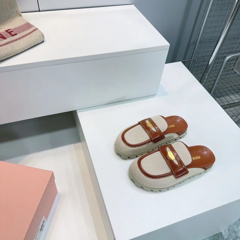 Miu Miu Sandals Vibrant 11608