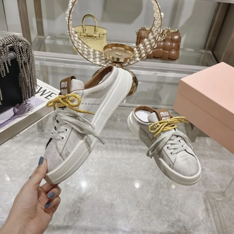 Miu Miu Sandals Trendy 9617