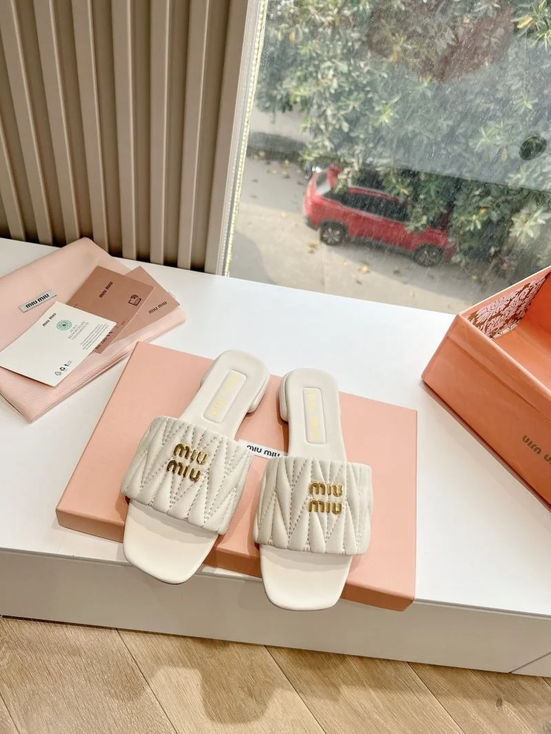 Miu Miu Sandals WellDesigned 9551