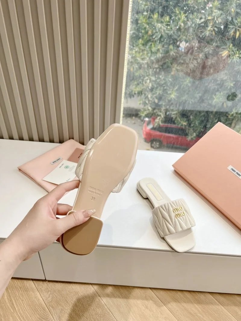 Miu Miu Sandals WellDesigned 9551
