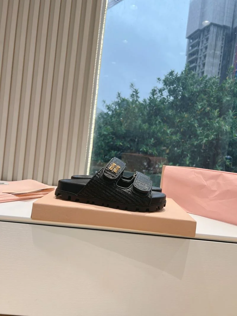 Miu Miu Sandals Lightweight 9566