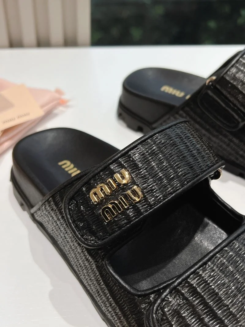 Miu Miu Sandals Lightweight 9566