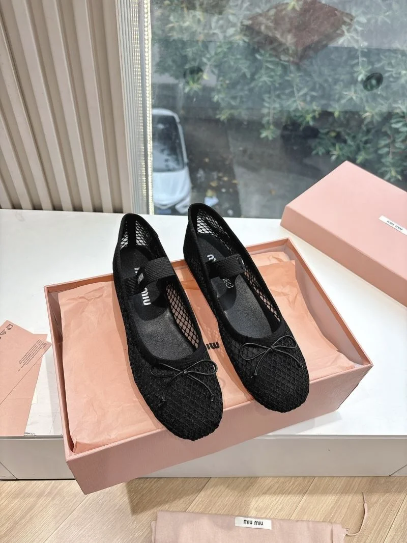 Miu Miu Sandals Lightweight 9527
