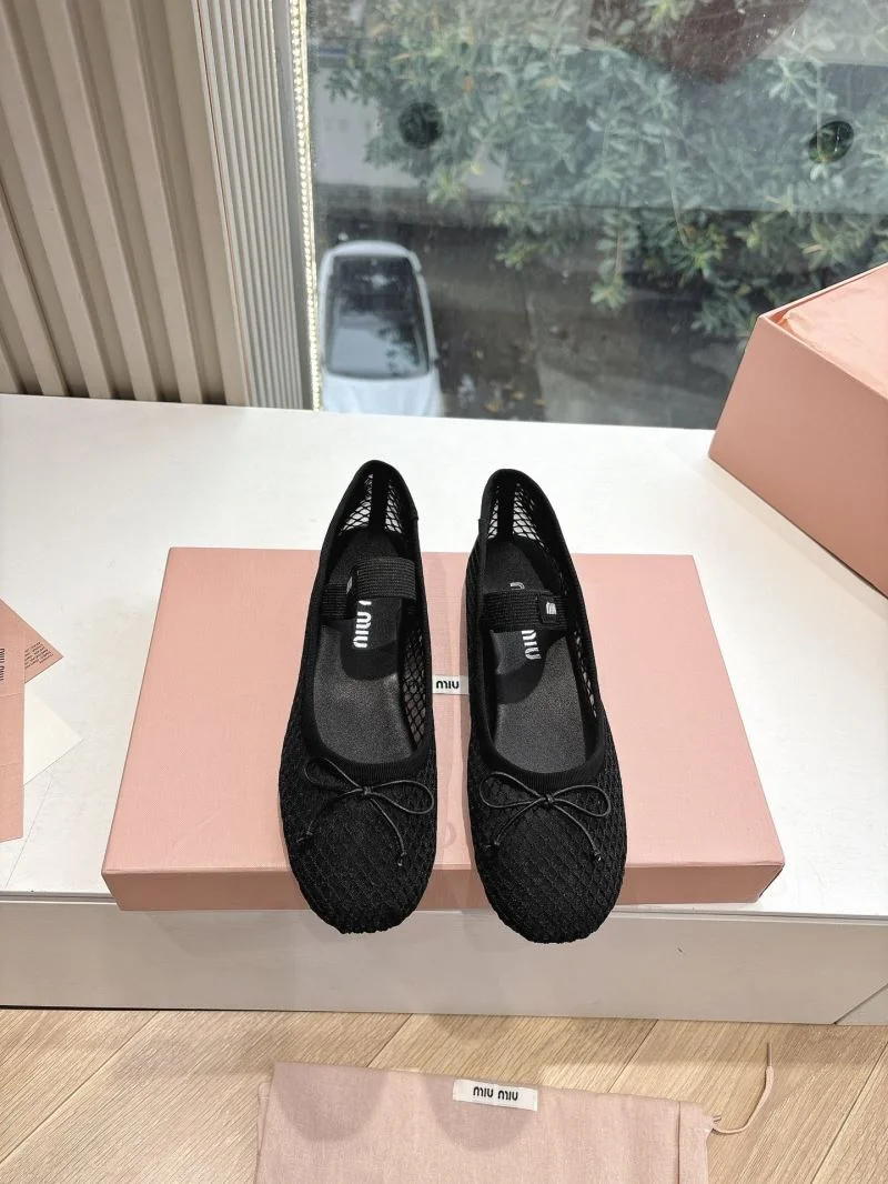 Miu Miu Sandals Lightweight 9527