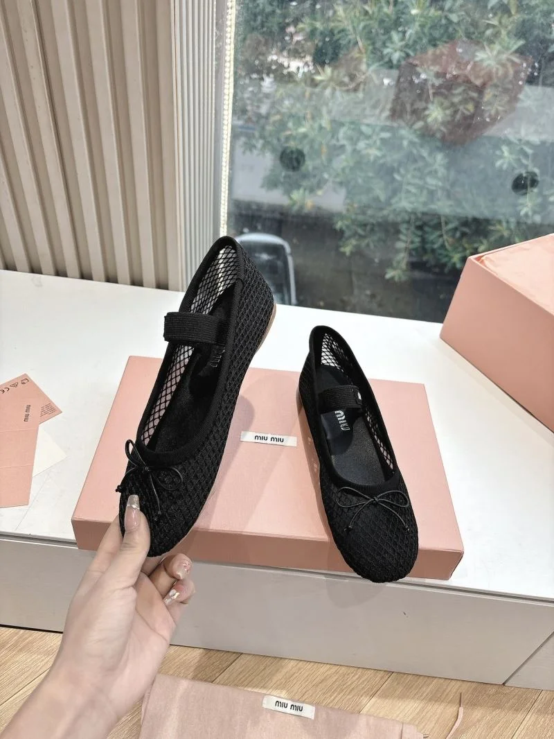 Miu Miu Sandals Lightweight 9527