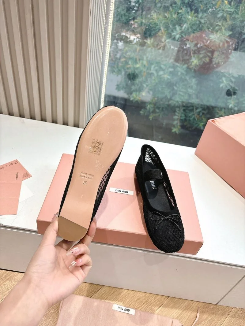 Miu Miu Sandals Lightweight 9527