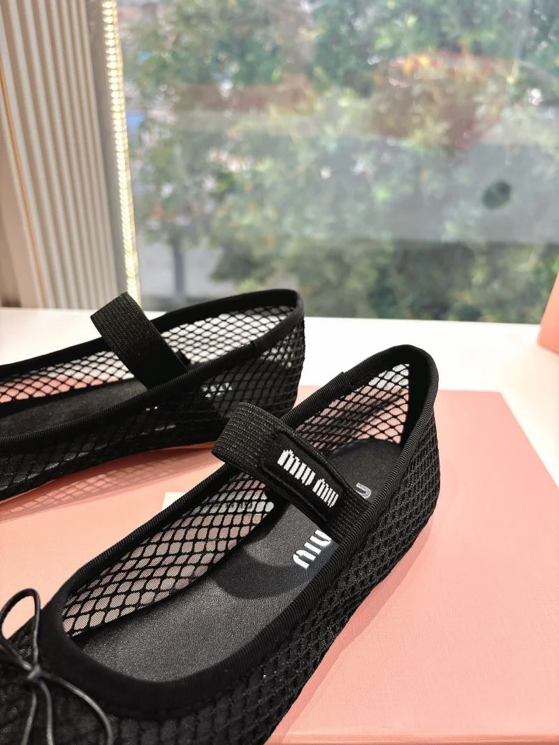 Miu Miu Sandals Lightweight 9527