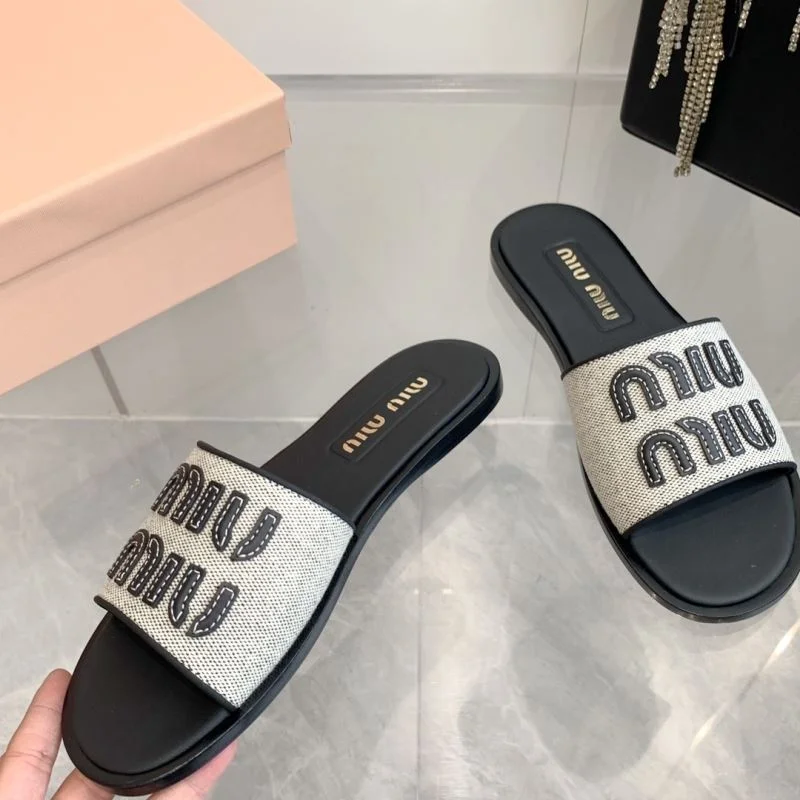 UrbanStyle Miu Miu Sandals 9526