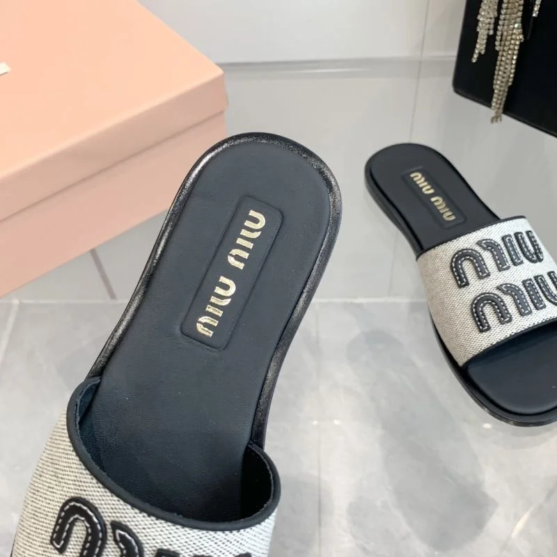 UrbanStyle Miu Miu Sandals 9526