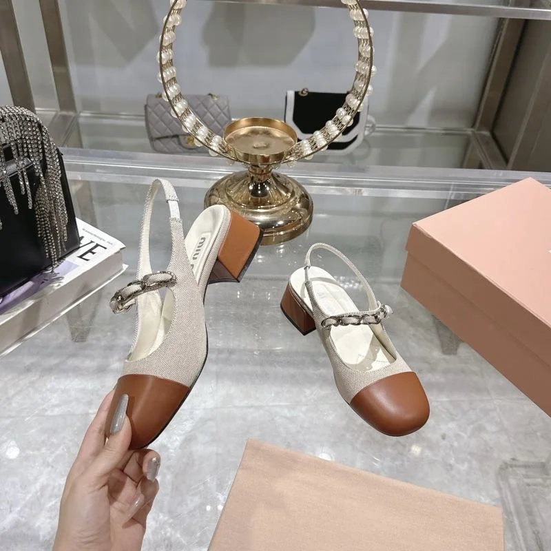Miu Miu Sandals WellDesigned 9564