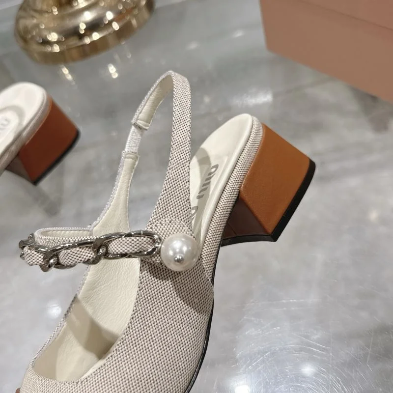 Miu Miu Sandals WellDesigned 9564