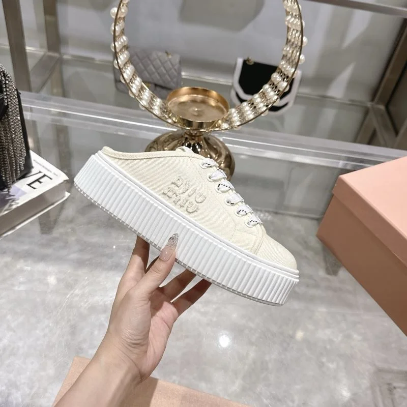 Cozy Miu Miu Sandals 9506