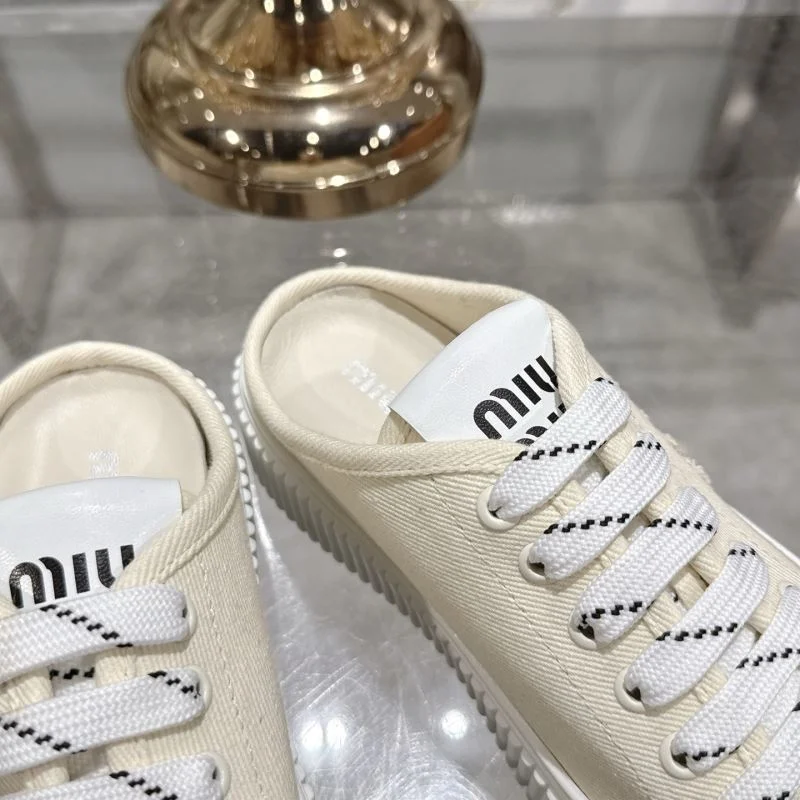 Cozy Miu Miu Sandals 9506