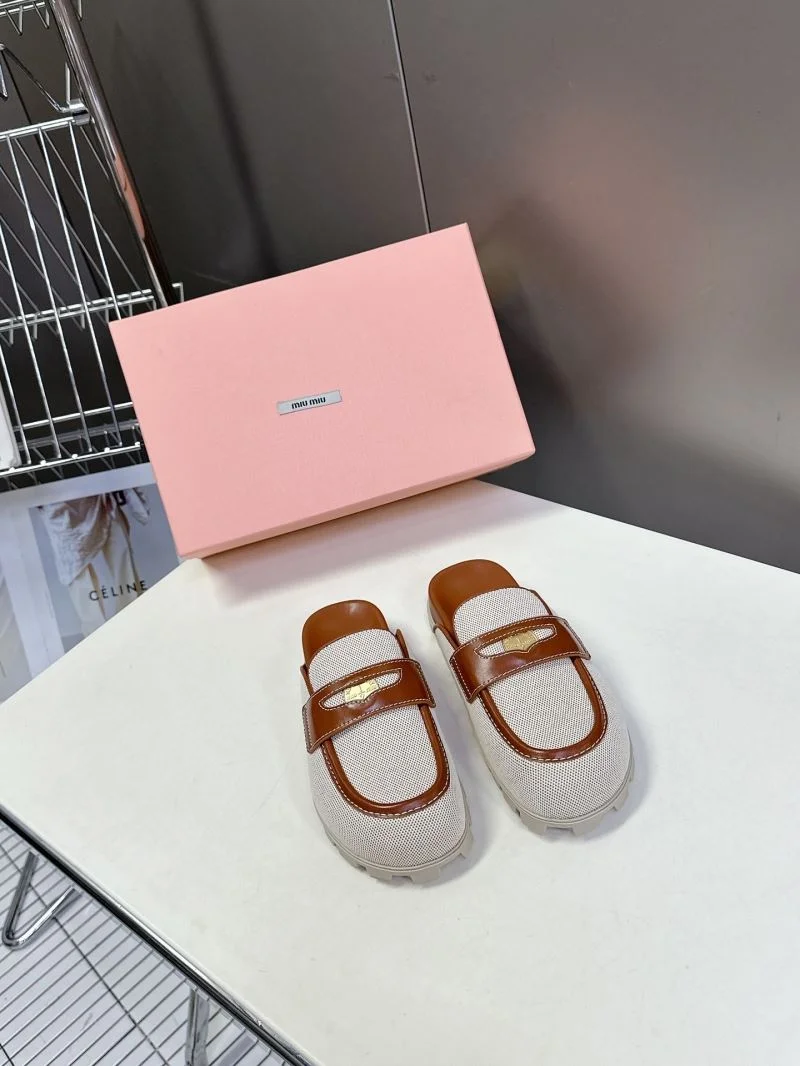Miu Miu Sandals Contemporary 9498
