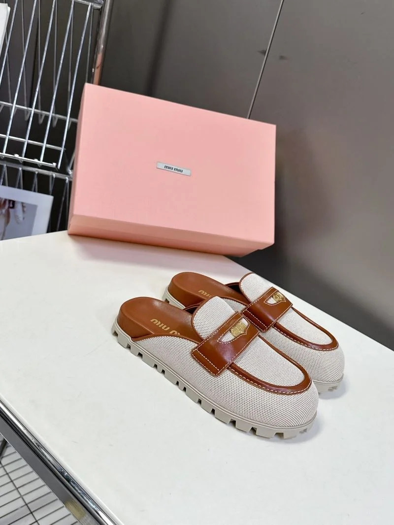 Miu Miu Sandals Contemporary 9498