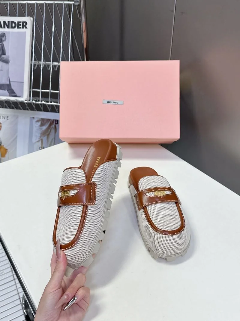 Miu Miu Sandals Contemporary 9498