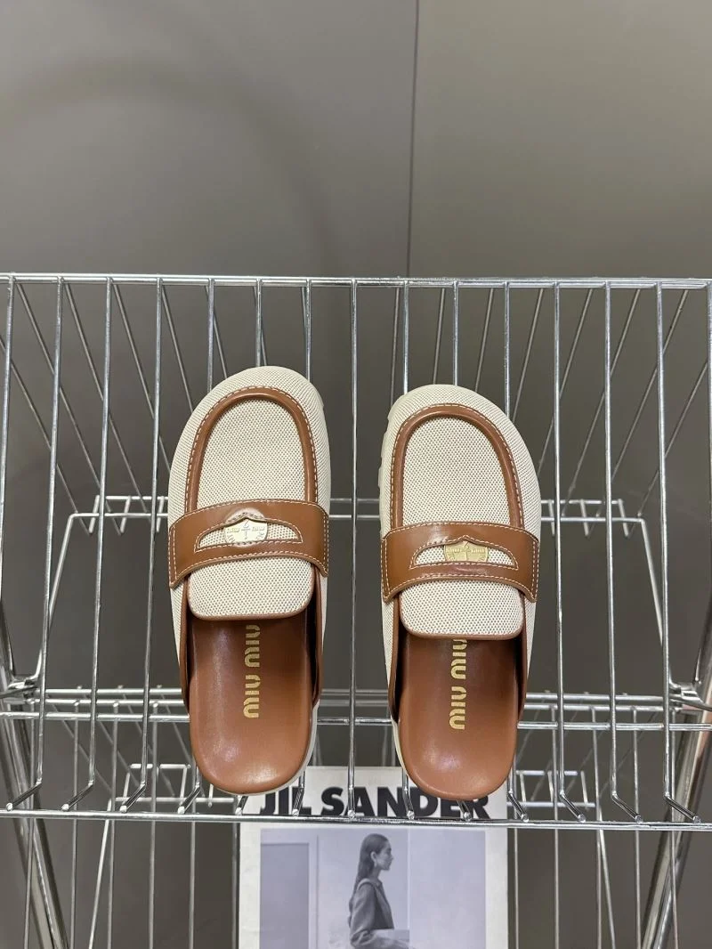 Miu Miu Sandals Contemporary 9498