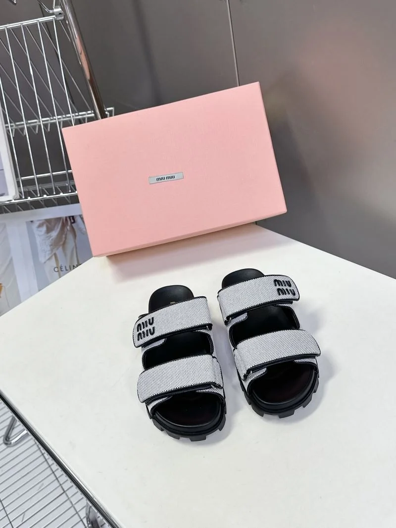 Miu Miu Sandals Unisex 9495