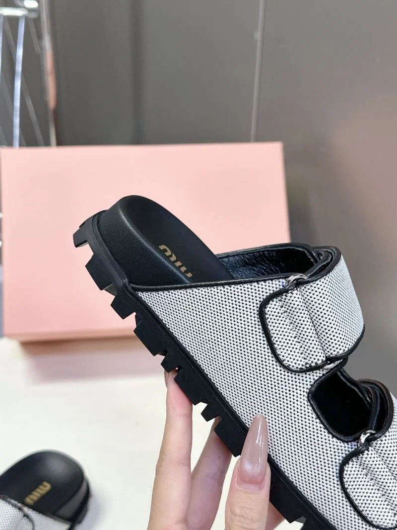 Miu Miu Sandals Unisex 9495
