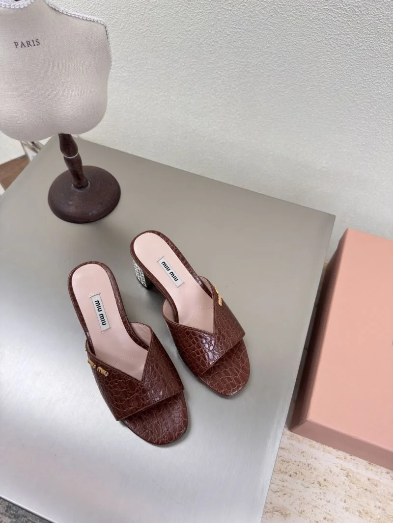 Trendsetting Miu Miu Sandals 9541