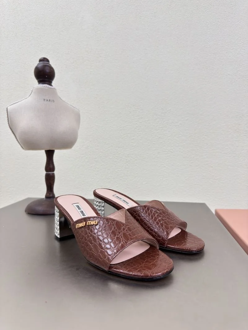 Trendsetting Miu Miu Sandals 9541