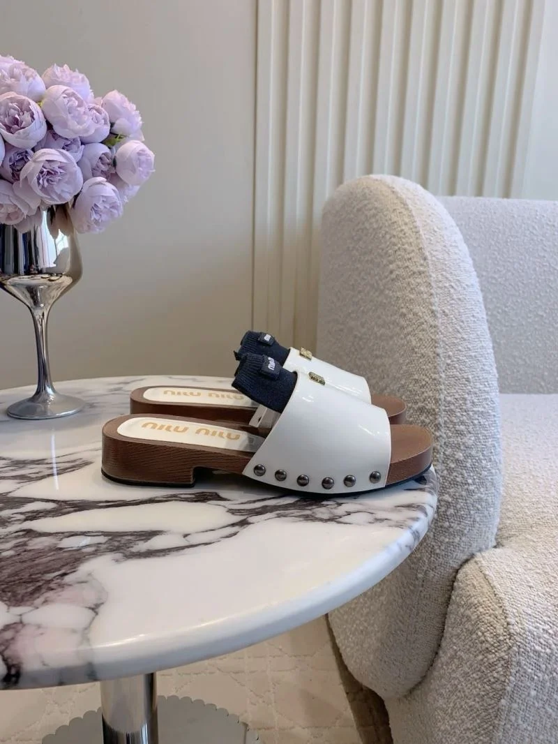 Trendy Miu Miu Sandals 15476