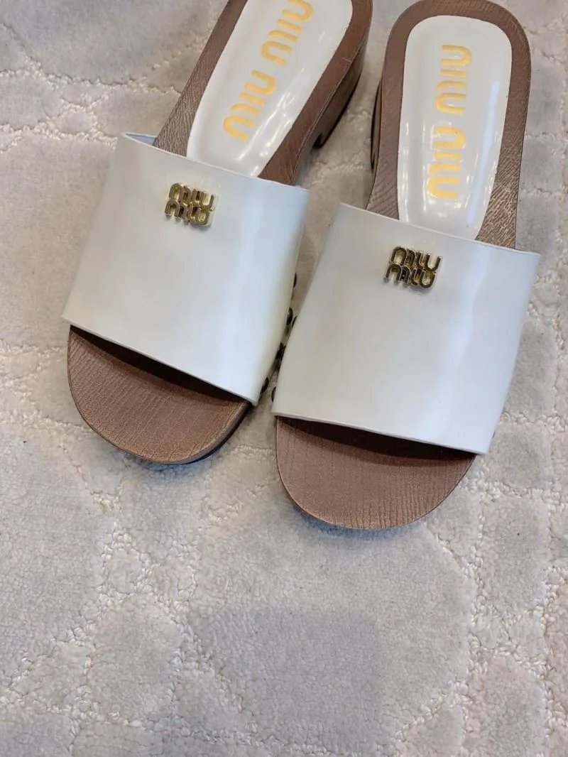Trendy Miu Miu Sandals 15476