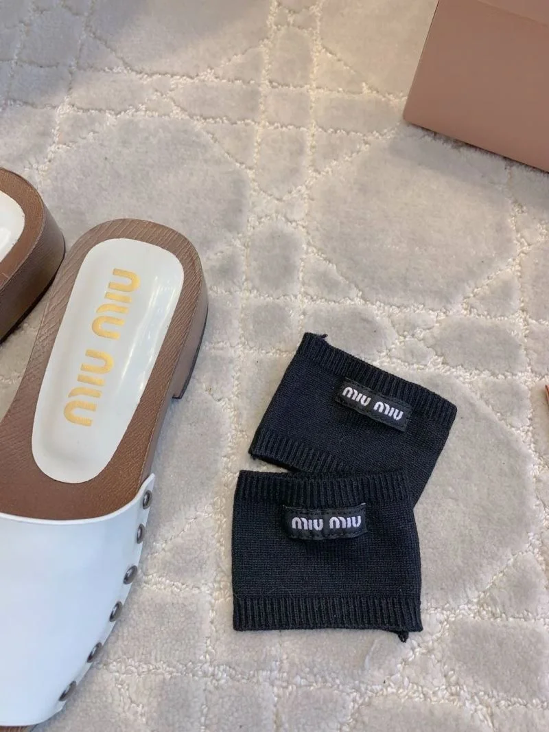 Trendy Miu Miu Sandals 15476
