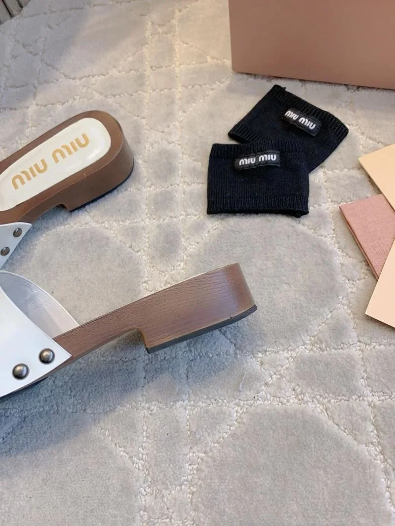Trendy Miu Miu Sandals 15476