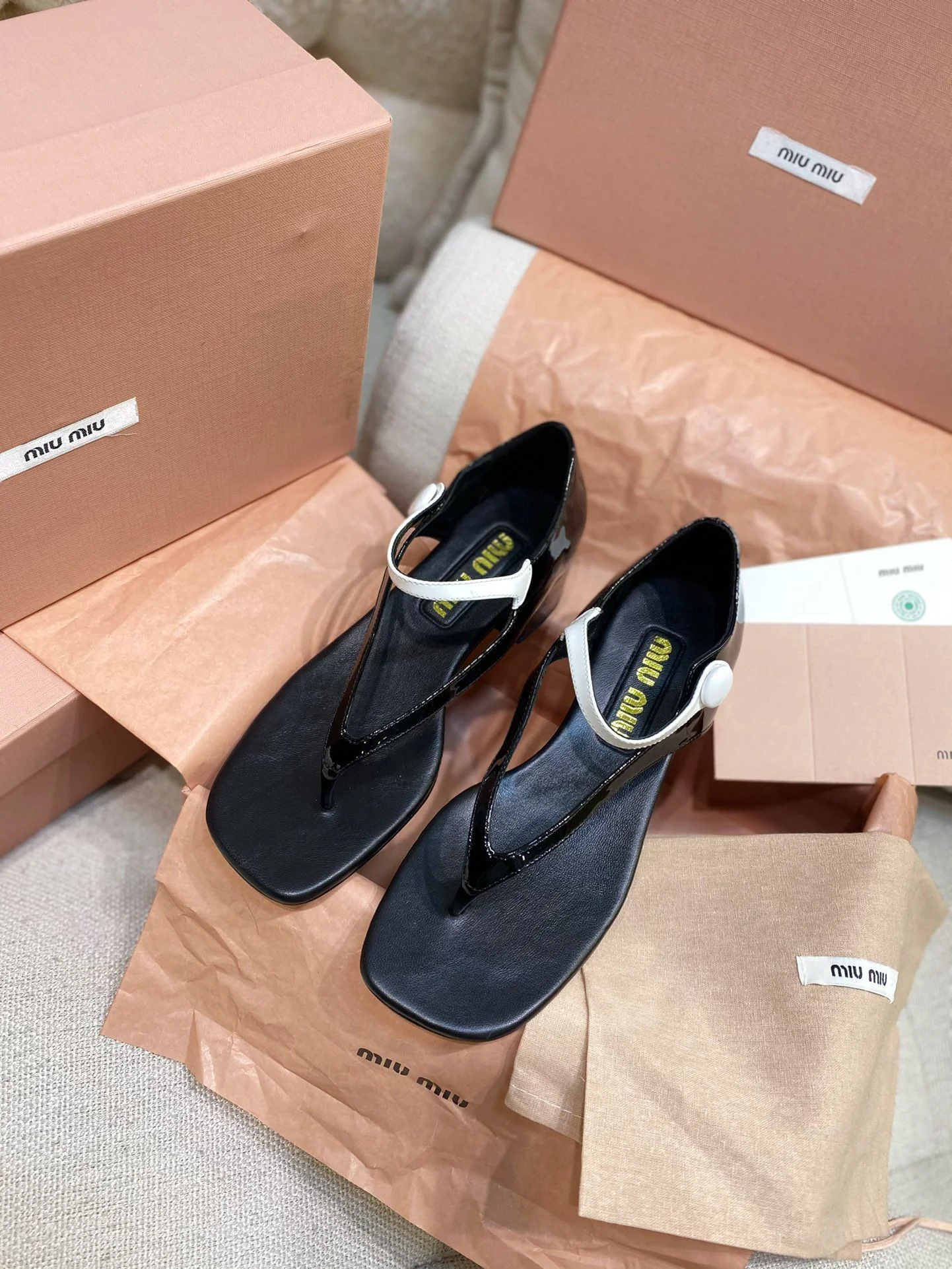 Miu Miu Sandals TimelessDesign 6132