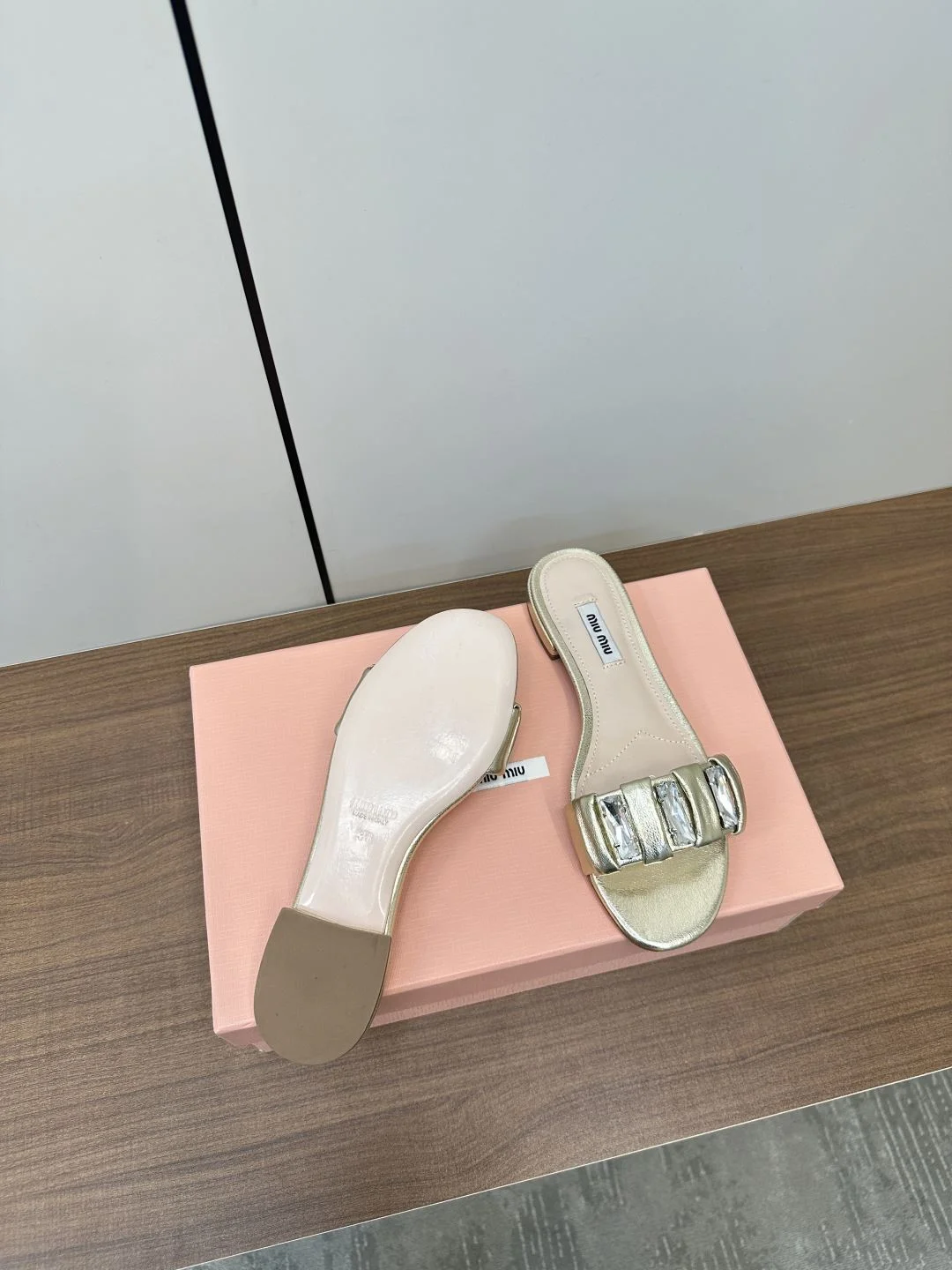 Miu Miu Sandals Attractive 6128