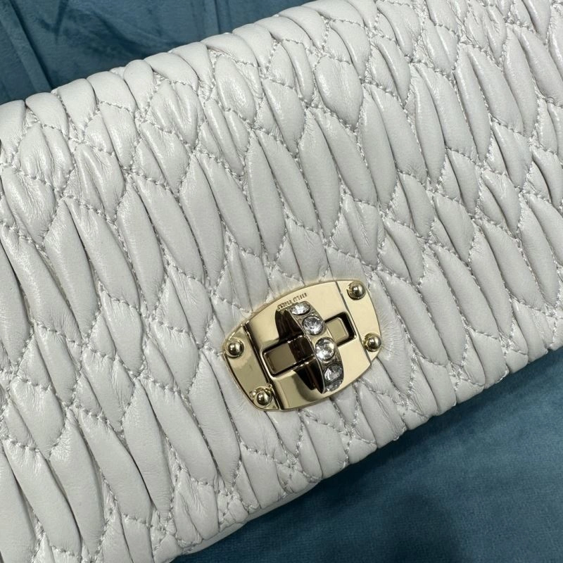 WellDesigned Miu Miu Satchel Bags 58225