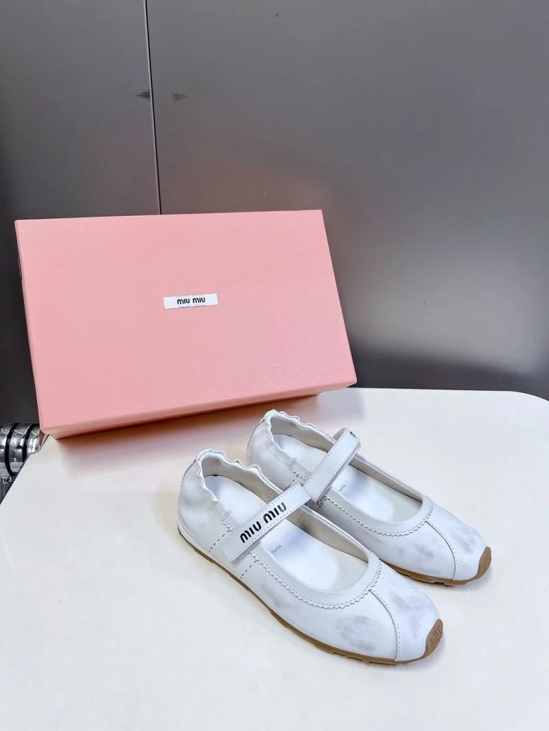 Snug Miu Miu Shoes 7524