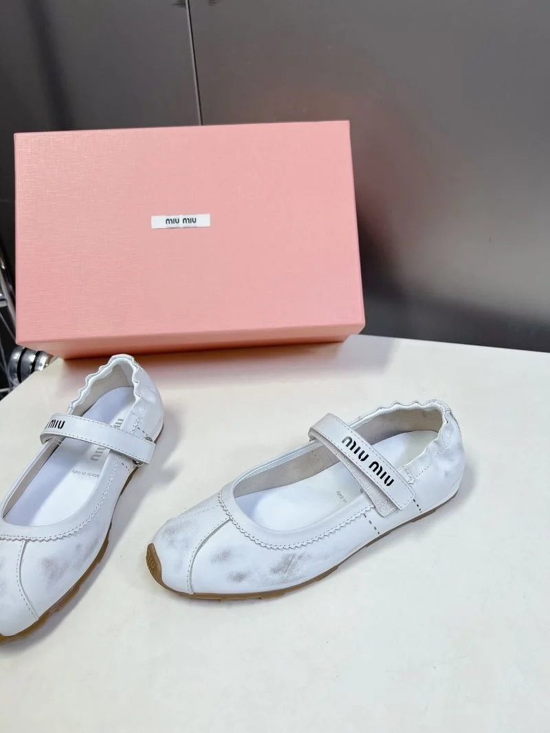 Snug Miu Miu Shoes 7524